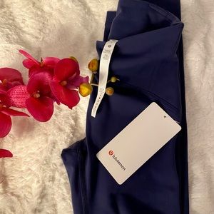 Lululemon leggings in Navy Blue